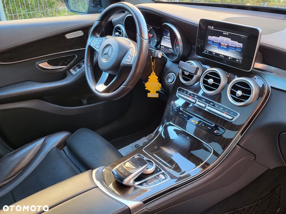 Mercedes-Benz GLC - 12