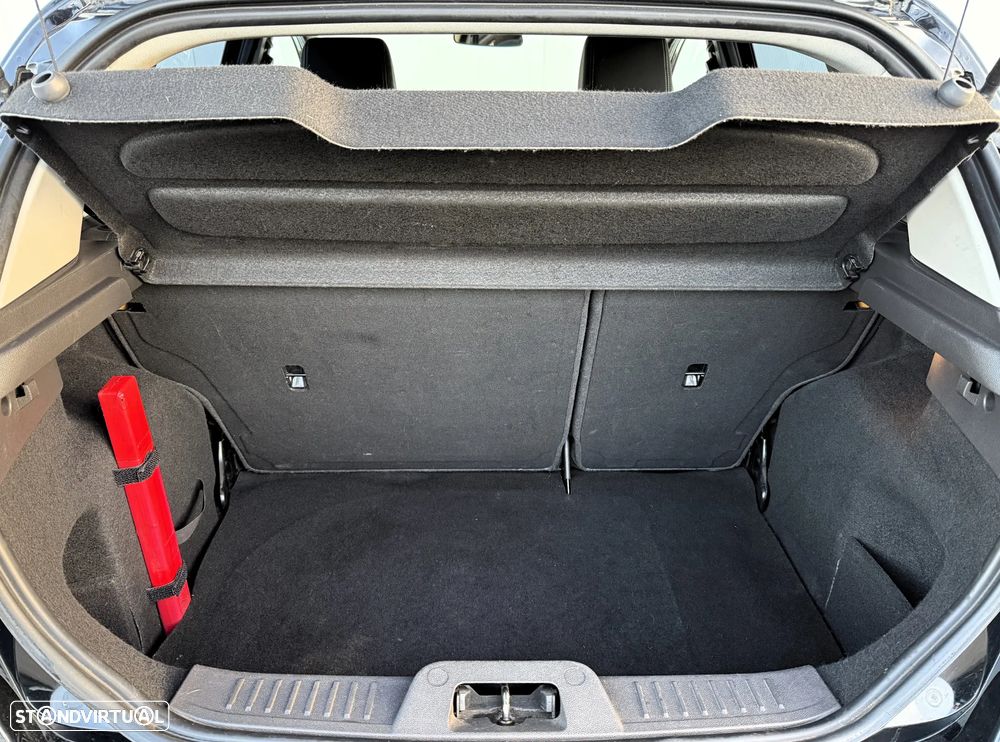 Ford Fiesta 1.5 TDCi Titanium - 16