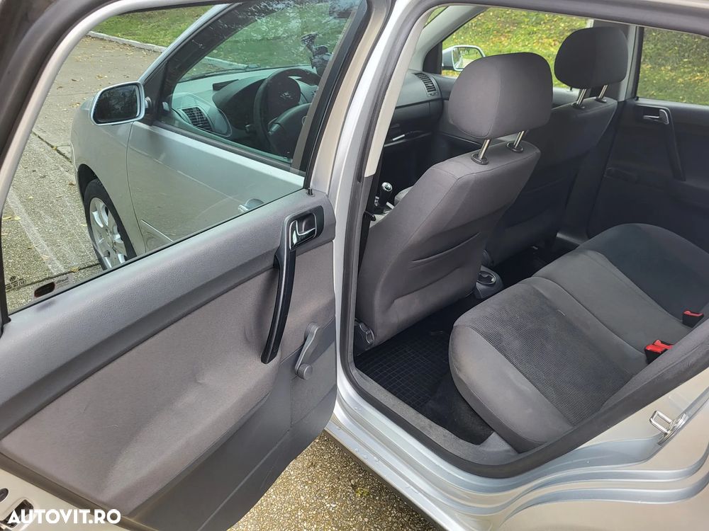 Volkswagen Polo 1.4 Comfortline - 12