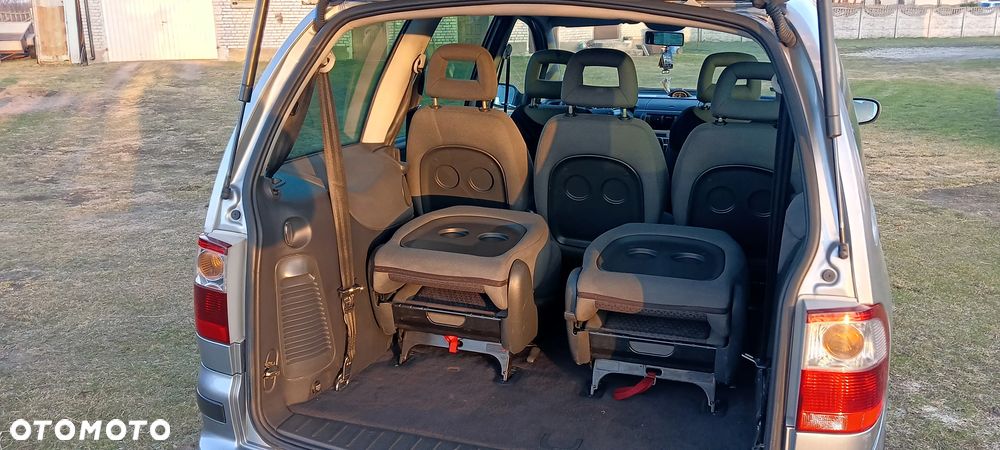 Ford Galaxy 1.9 TDI Ambiente - 10