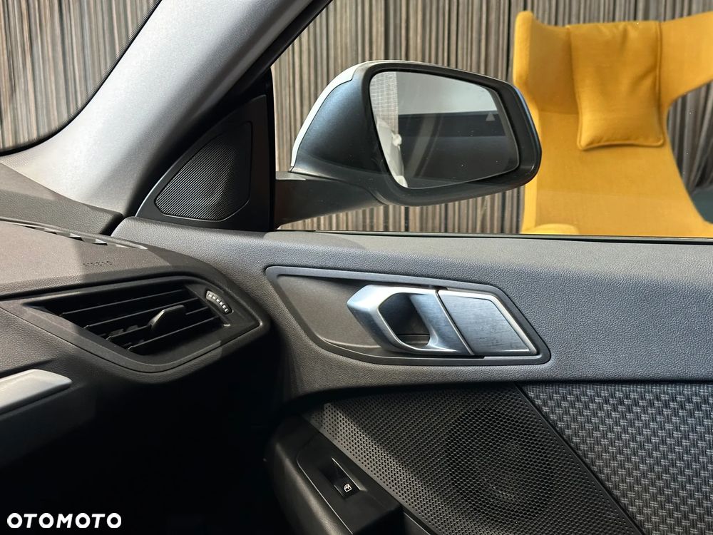 BMW Seria 2 220i Advantage - 15