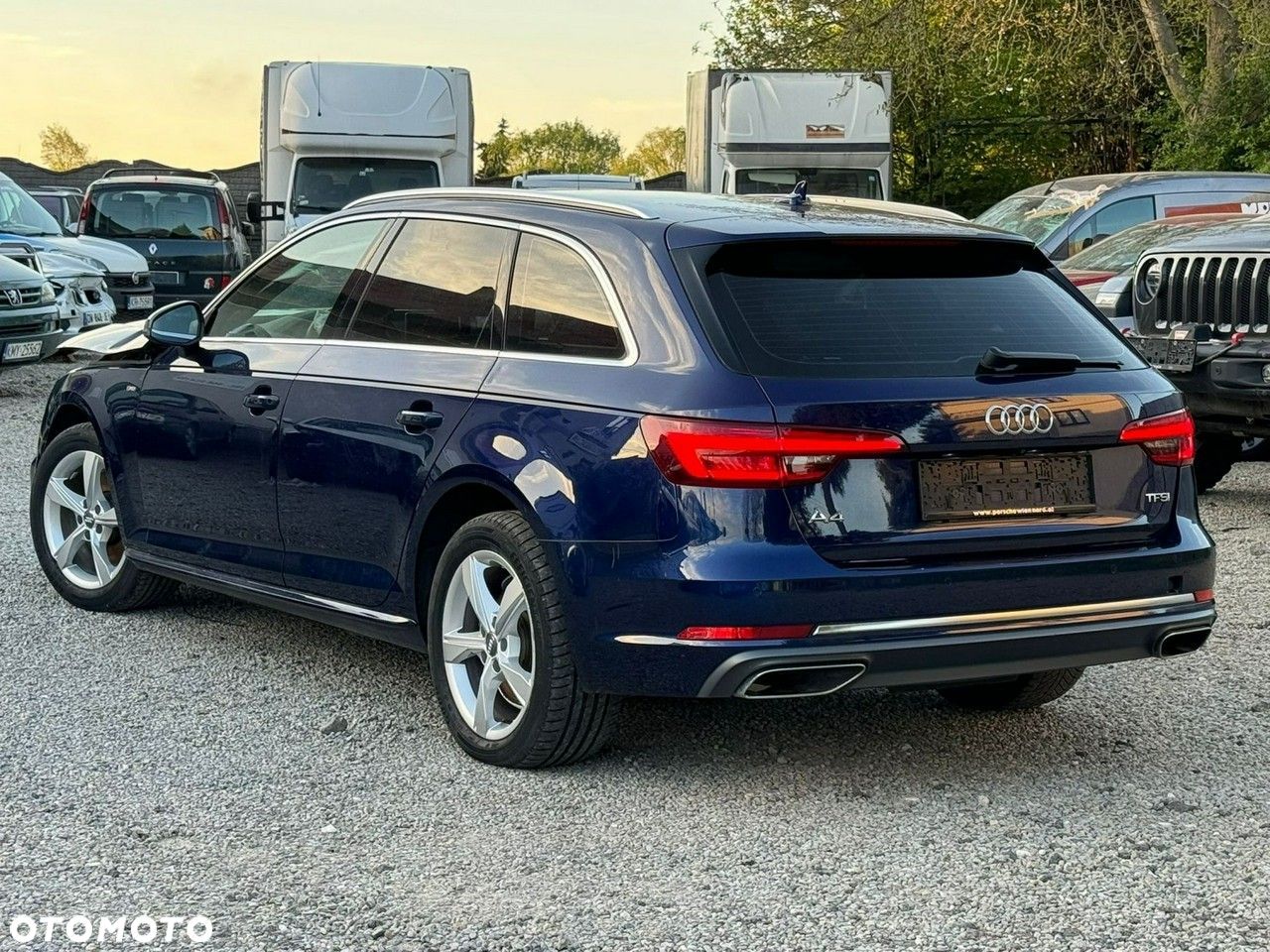 Audi A4 - 1