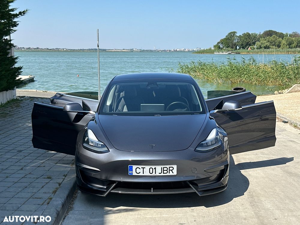 Tesla Model 3 - 31