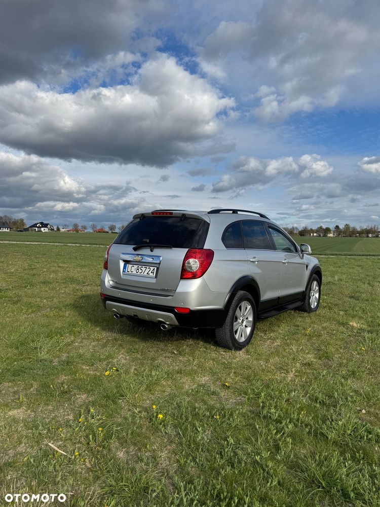 Chevrolet Captiva 2.0 d High - 10