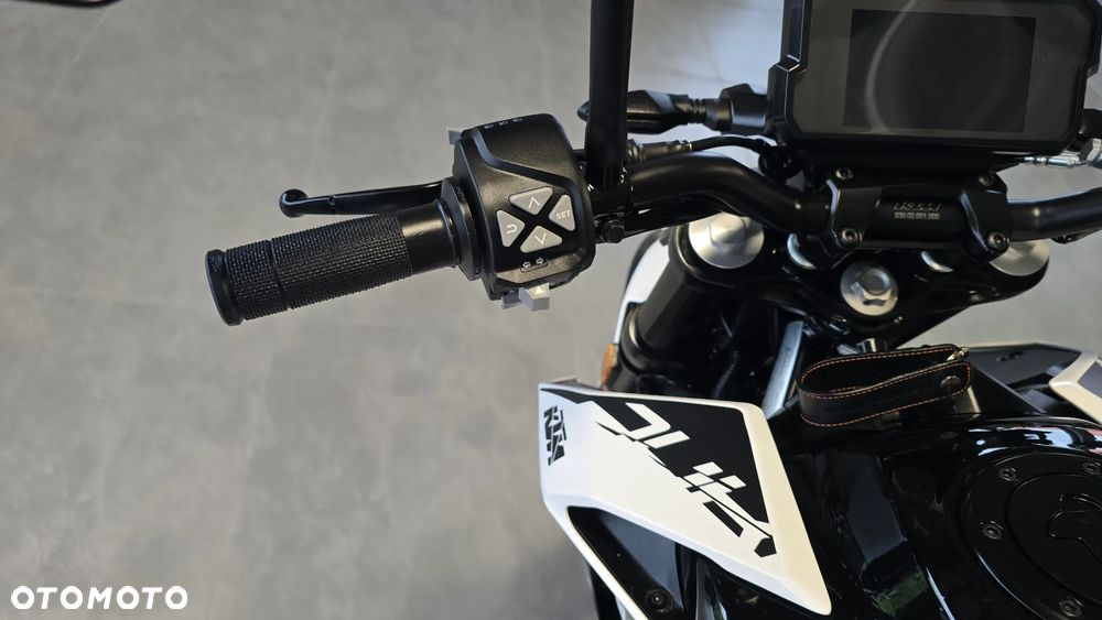 KTM Duke 125 - 16