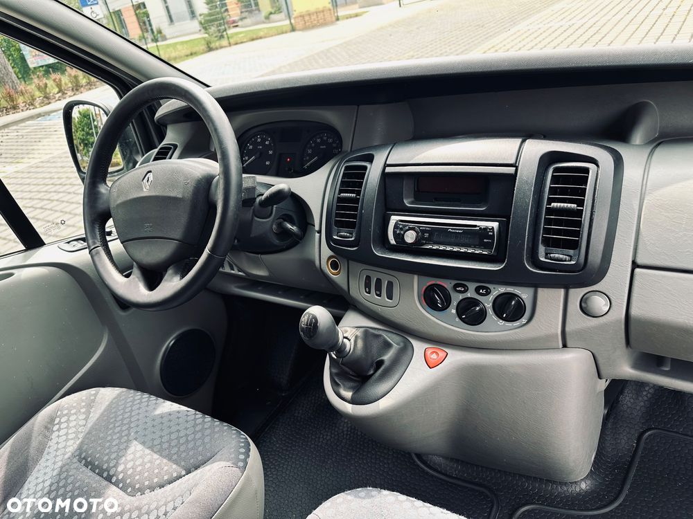 Renault Trafic - 13