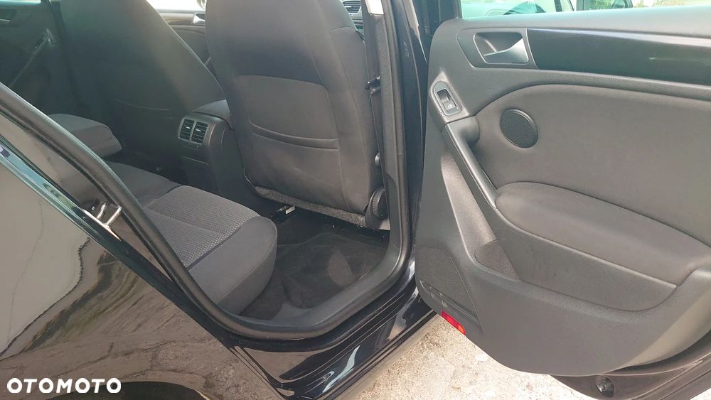 Volkswagen Golf 1.6 Team - 16