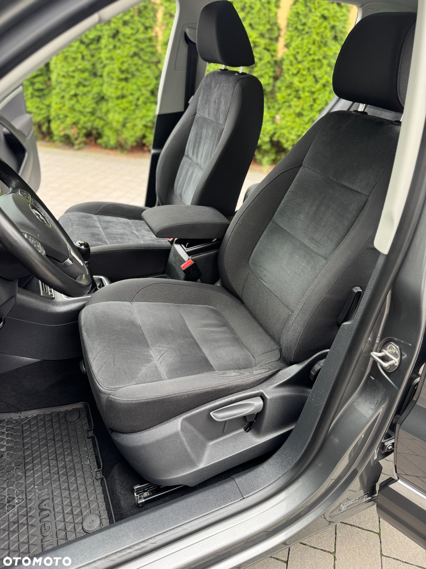 Volkswagen Tiguan 2.0 TDI DPF 4Motion BlueMotion Technology Lounge Sport & Style - 6