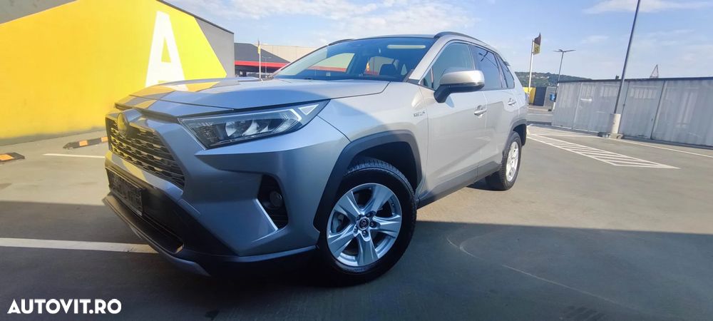 Toyota RAV4 - 1
