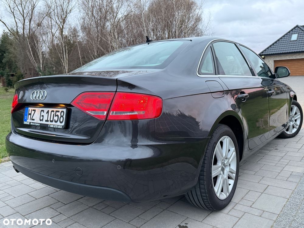 Audi A4 Limousine - 19