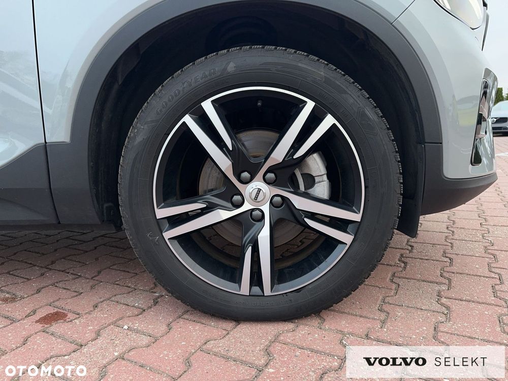 Volvo XC 40 B3 B DKG Plus Dark - 29