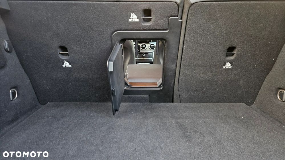 Mercedes-Benz GLA 250 4-Matic - 11