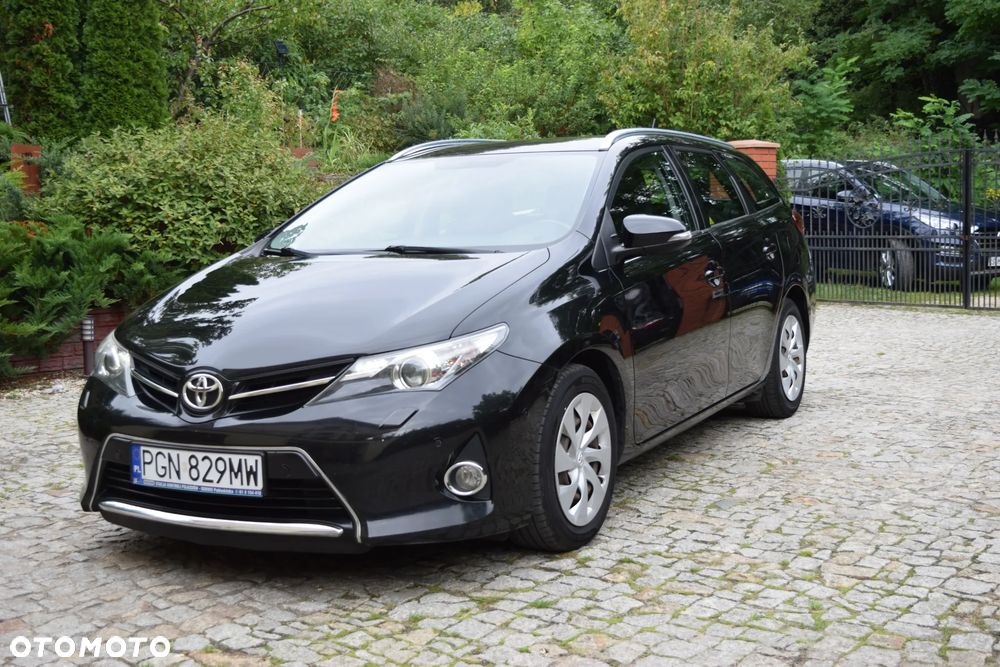 Toyota Auris 1.4 D-4D Design Edition - 2