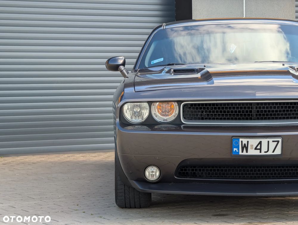 Dodge Challenger - 4