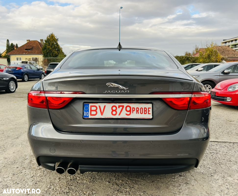 Jaguar XF 20d Aut. R-Sport - 13