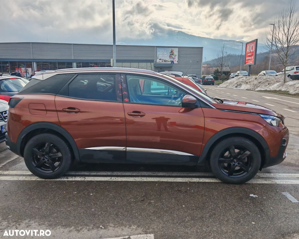 Peugeot 3008 1.2 PureTech Turbo S&S Allure - 9
