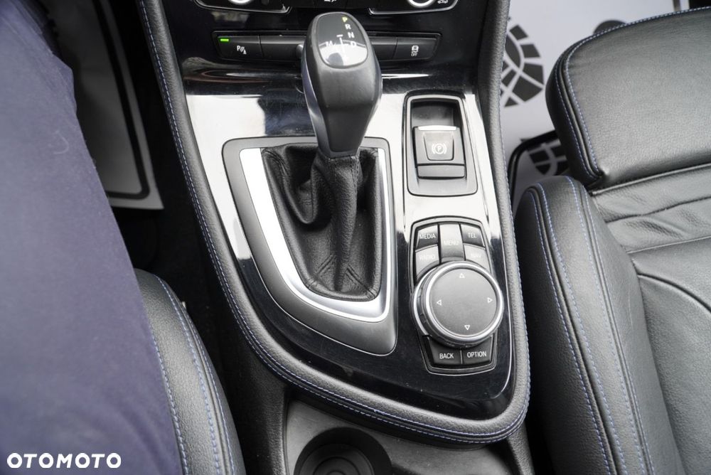 BMW Seria 2 218d Sport-Aut M Sport - 22
