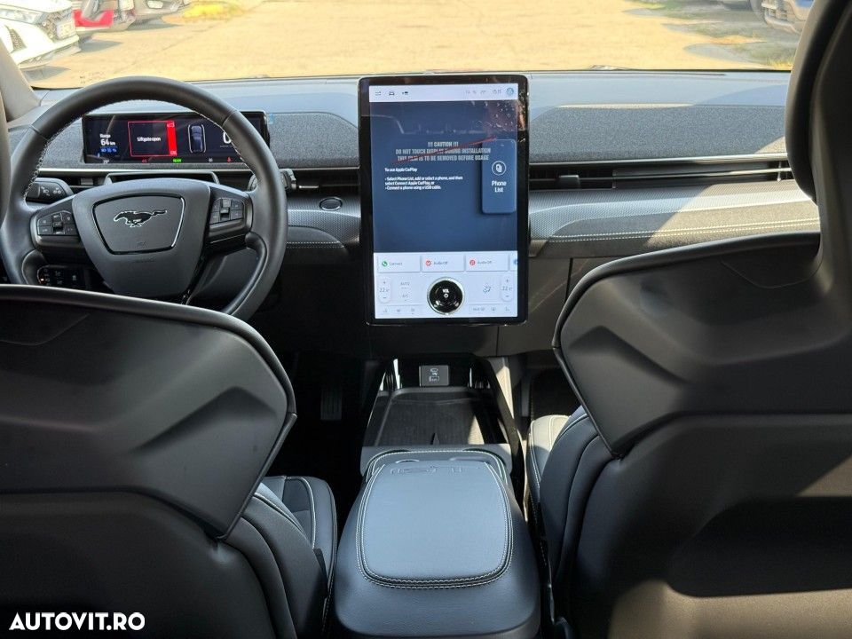 Ford Mustang Mach-E - 14