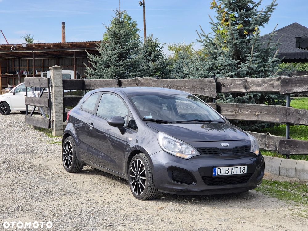 Kia Rio - 2