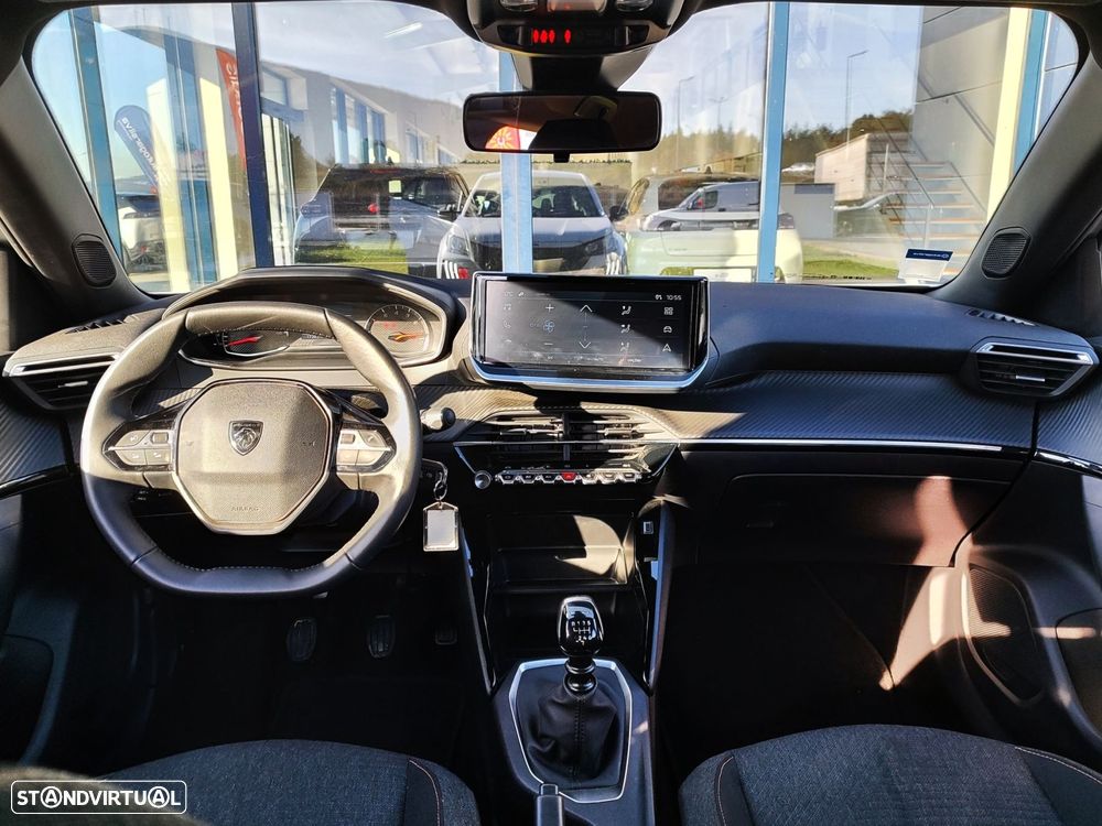 Peugeot 2008 1.2 PureTech Style - 13