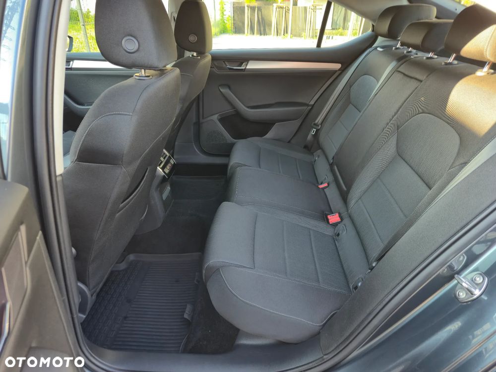 Skoda Superb 2.0 TDI SCR Ambition DSG - 26