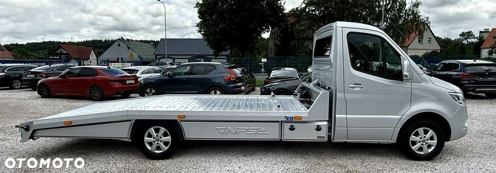 Mercedes-Benz Sprinter - 4
