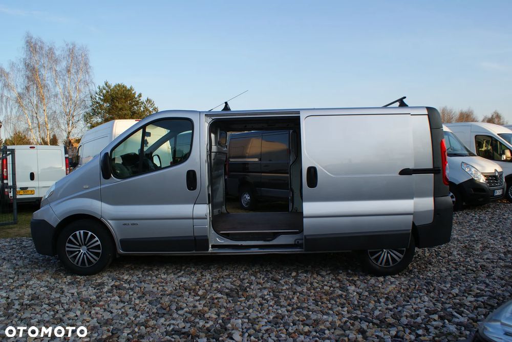 Opel Vivaro - 17