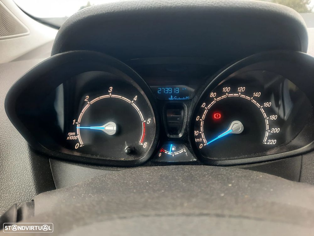 Ford Transit Courier - 7