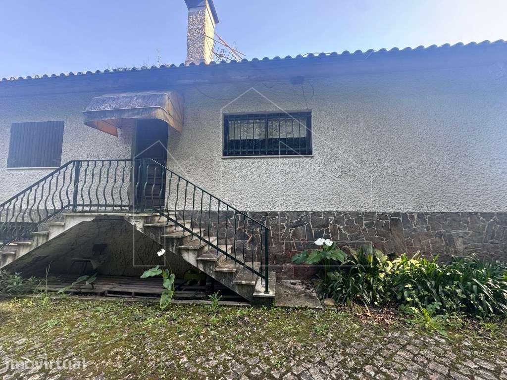 Moradia T6 no centro da cidade de Águeda - Grande imagem: 2/50