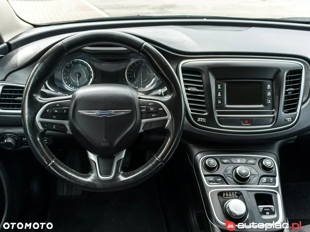 Chrysler 200 - 6