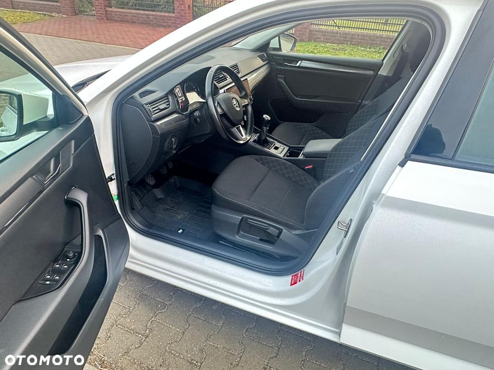 Skoda Superb 2.0 TDI Active - 14
