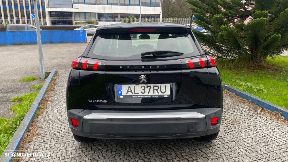 Peugeot e-2008 50 kWh Active Pack - 11
