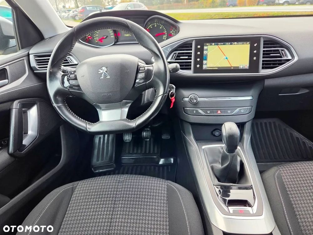 Peugeot 308 1.6 e-HDi Allure S&S - 34