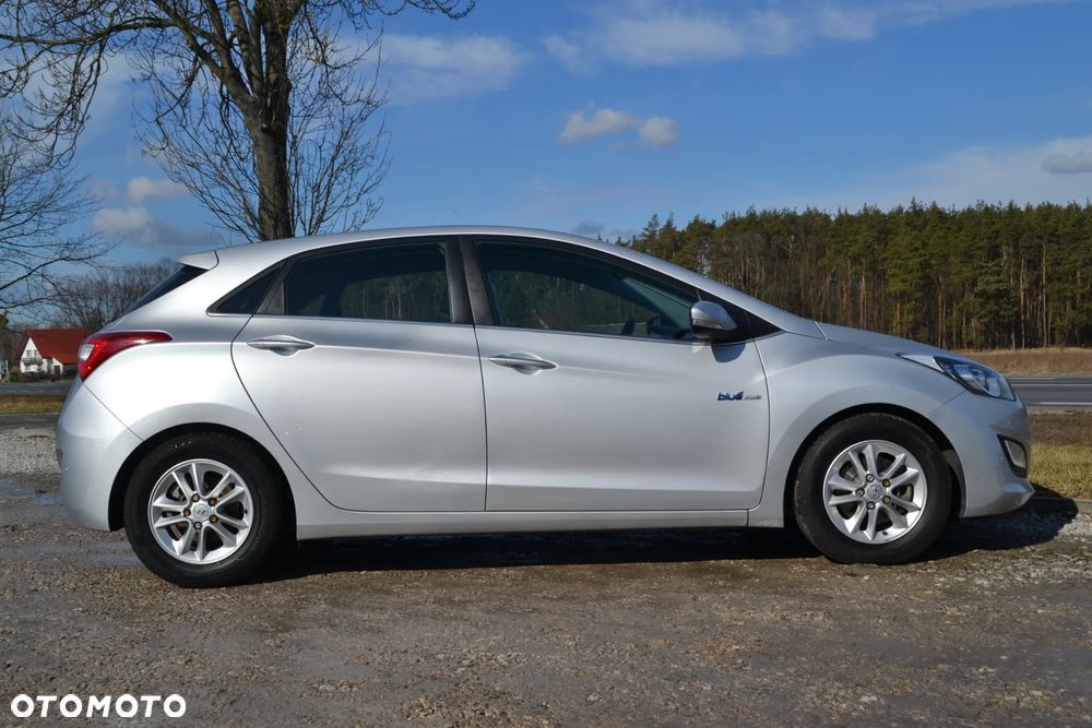 Hyundai i30 i30cw 1.6 Trend - 17