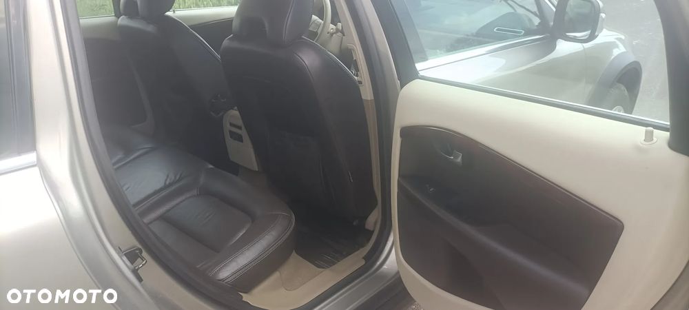 Volvo XC 70 - 16