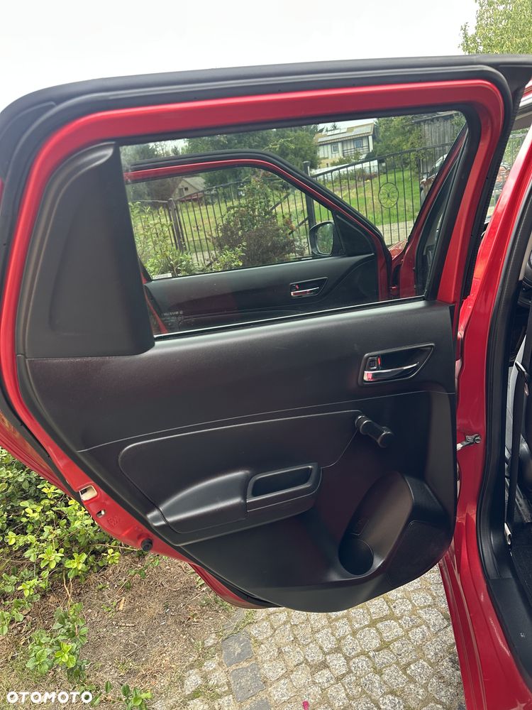 Suzuki Swift 1.2 Dualjet SHVS Premium Plus CVT - 10