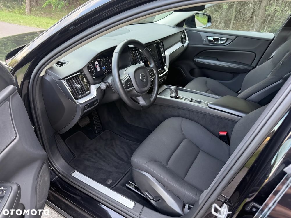 Volvo V60 B3 B Momentum - 6