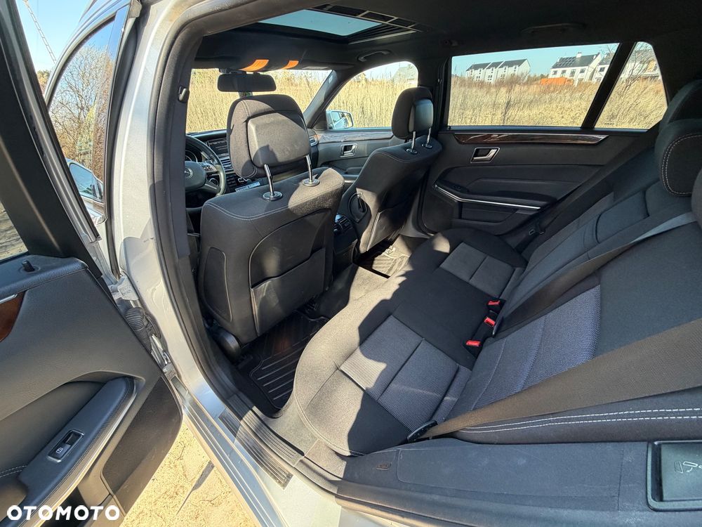Mercedes-Benz Klasa E 220 CDI 7G-TRONIC - 22