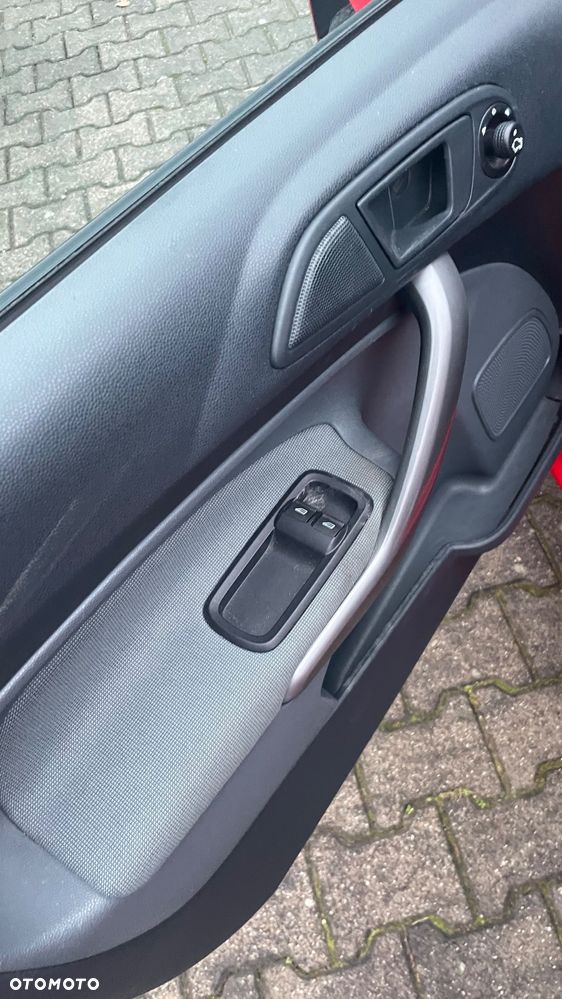 Ford Fiesta 1.25 Ambiente - 9