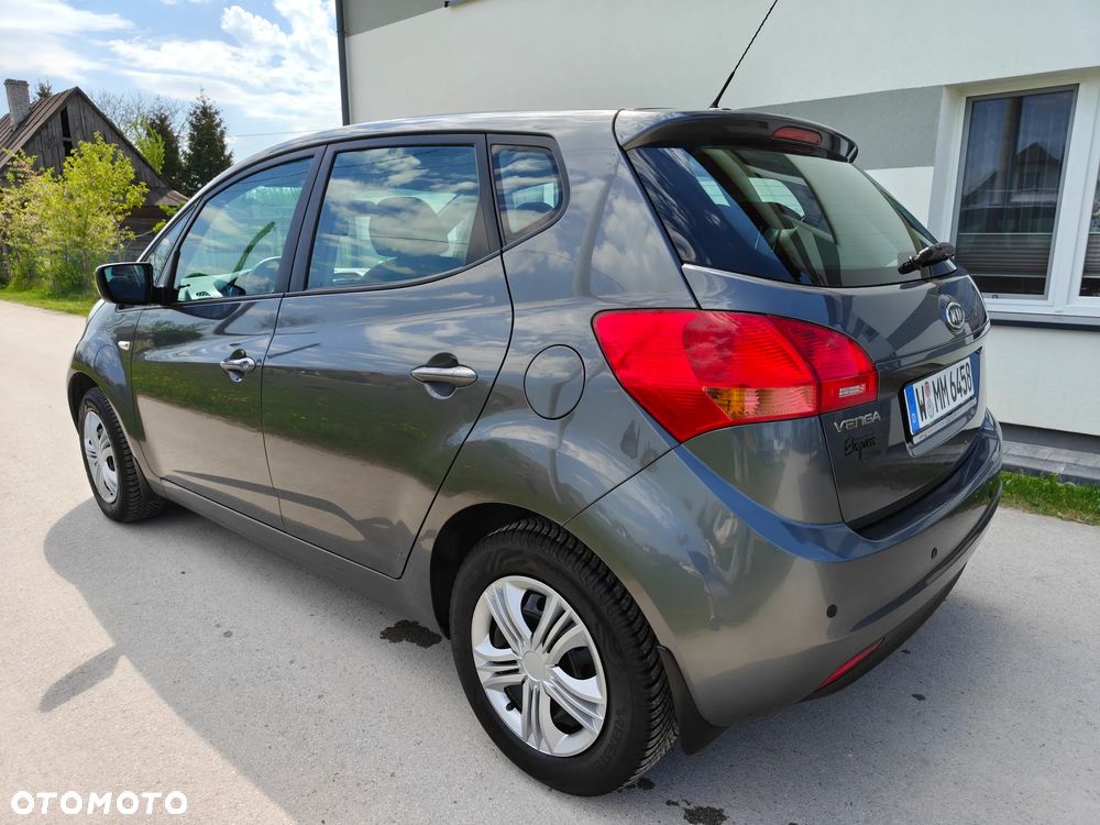 Kia Venga 1.4 CVVT Fifa World Cup Edition - 12