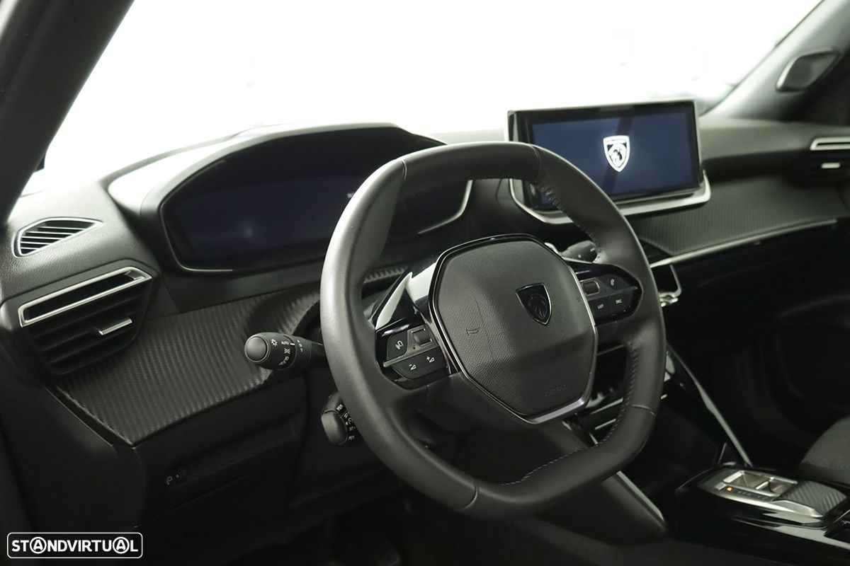 Peugeot 2008 1.2 PureTech Allure EAT8 - 7