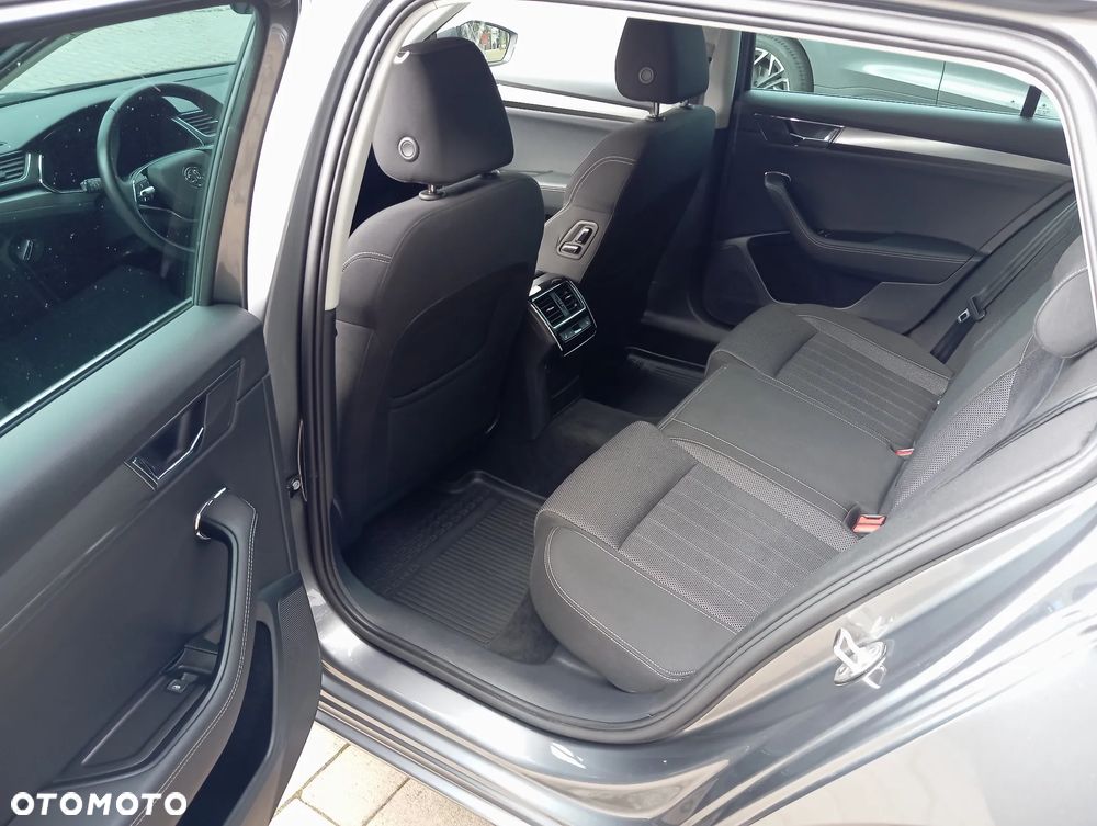 Skoda Superb 2.0 TDI SCR Style DSG - 14