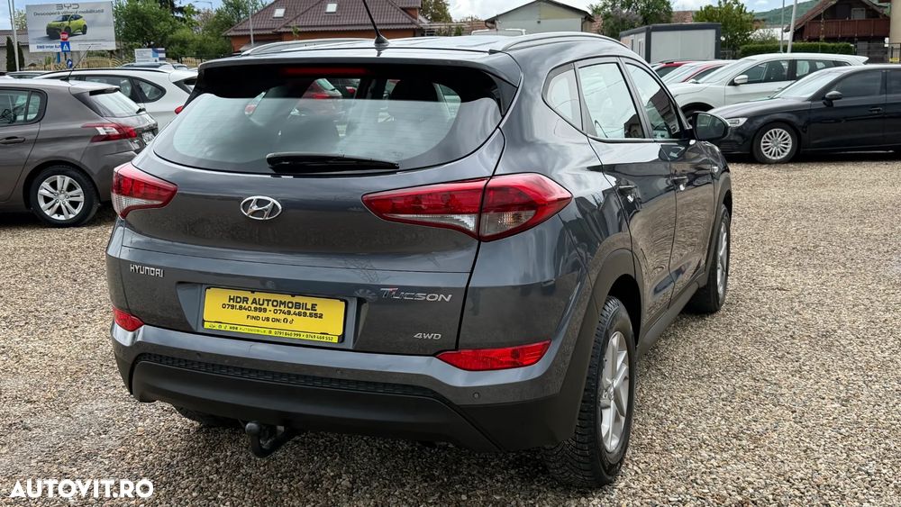 Hyundai Tucson 2.0 CRDI 4WD 6MT Style - 18