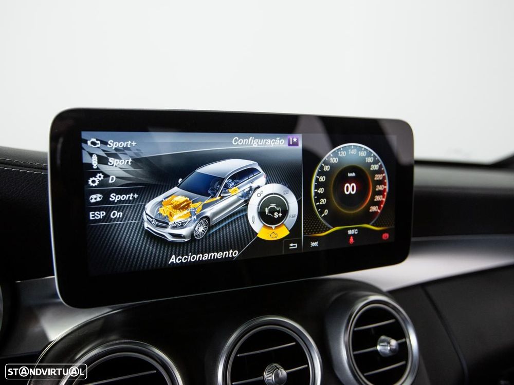 Mercedes-Benz C 63 AMG S - 27