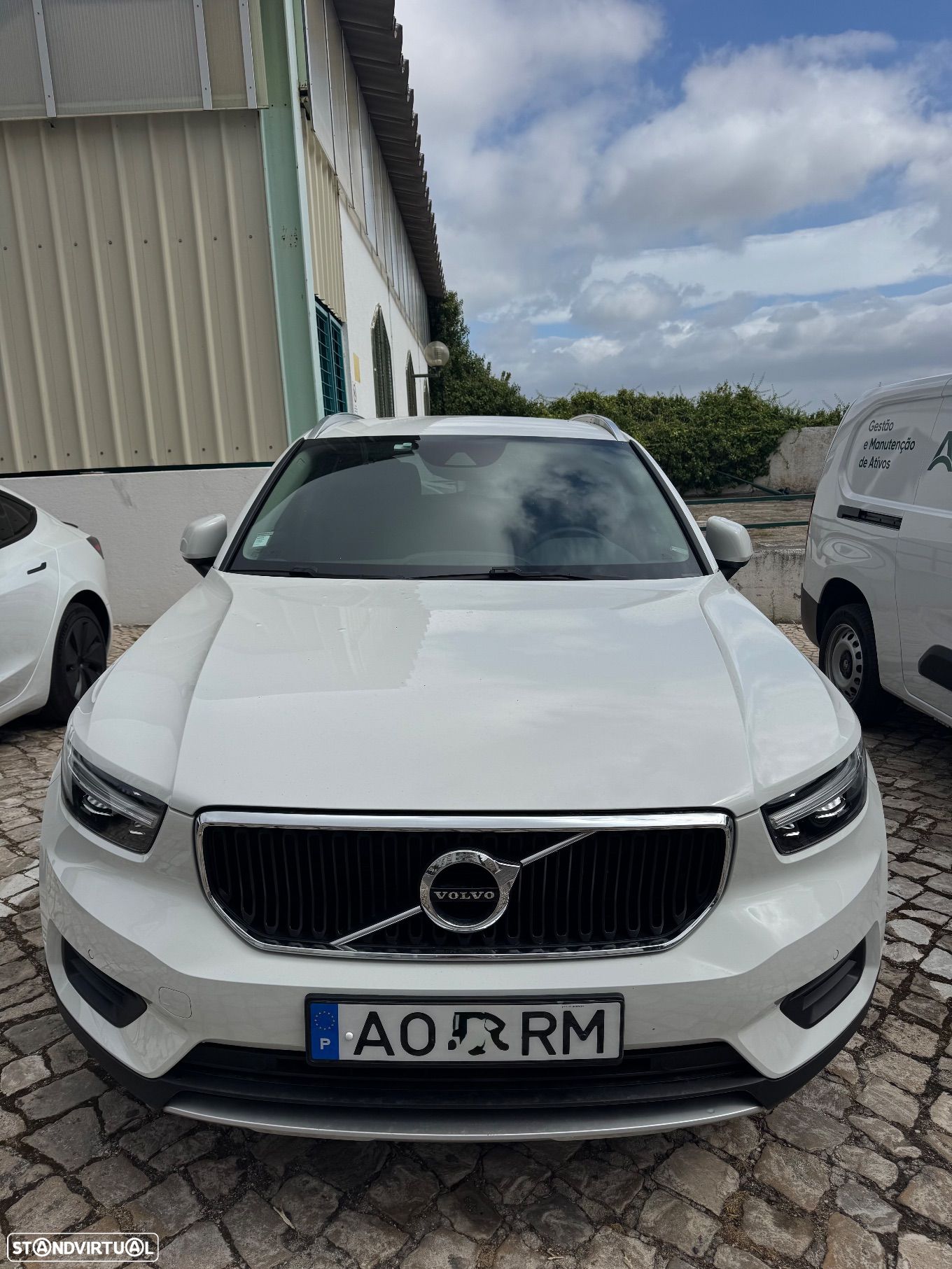 Volvo XC 40 1.5 T3 Momentum Plus Geartronic - 1