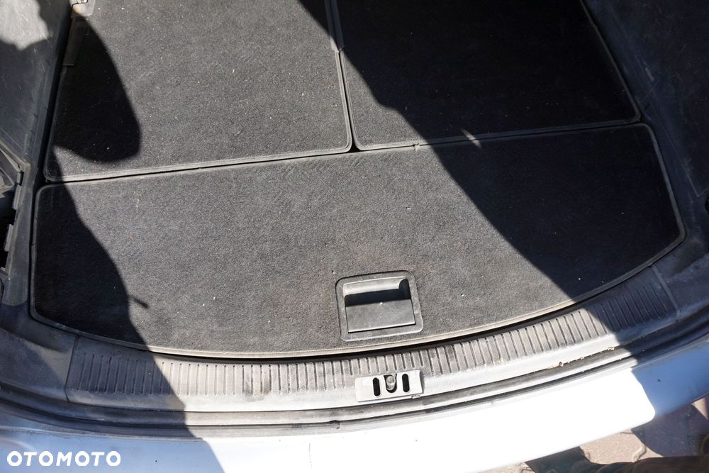 PODŁOGA WYKŁADZINA BAGAŻNIKA TOURAN I 1T  VOLKSWAGEN 2003-2006 - 1