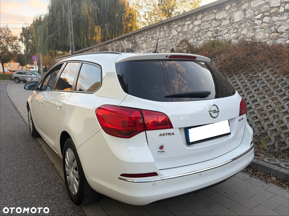 Opel Astra - 16