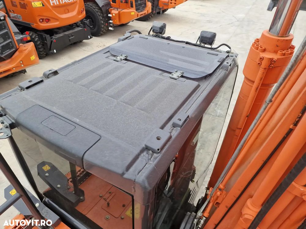 Hitachi ZX350LCN-6, 2018, 8.929h, INGUST 2,99m, CUPLA RAPIDA, cupa 2mc, ad sapare 8m, 2 inst hidr pe brate, ridica 20t, 3 camere, Masa operationala 36,5t, motor Isuzu 283CP, 3 pompe hidr,posibilitate leasing 3 ani, STARE FOARTE BUNA, PROMOTIE 99.000 EUR+tva - 32