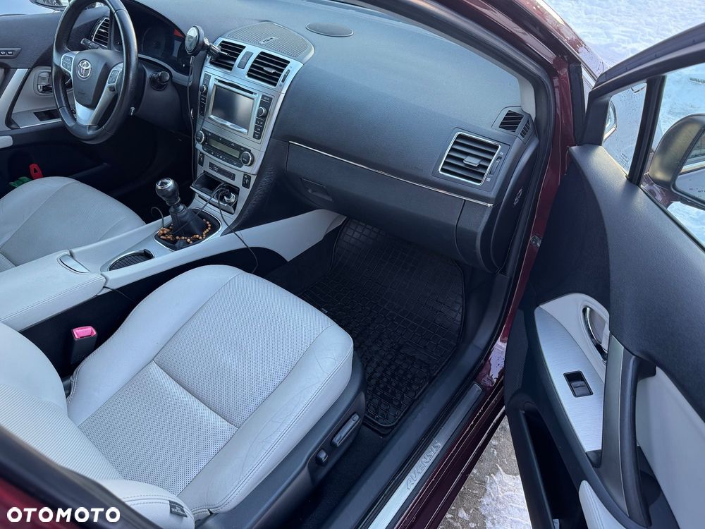 Toyota Avensis 2.2 D-4D Prestige Platinium - 6
