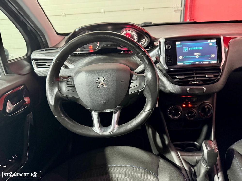 Peugeot 208 1.2 PureTech Style - 20